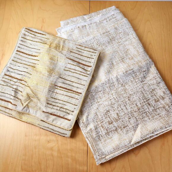 Holiday Tablecloth and Beaded Table Runner Set Gold & Cream Festive Cross Hatch - Picture 1 of 12